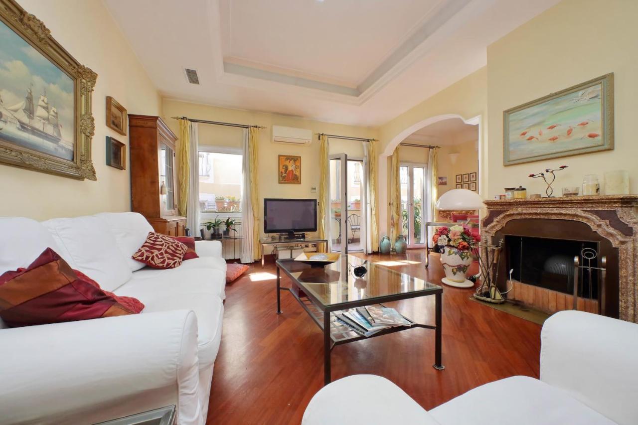 4Bnb - Luxury Trevi Apartment W Terrace Rome Buitenkant foto